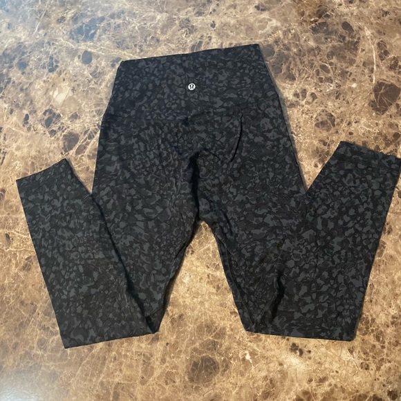 Lululemon Invigorate Legging - Picture 7 of 9